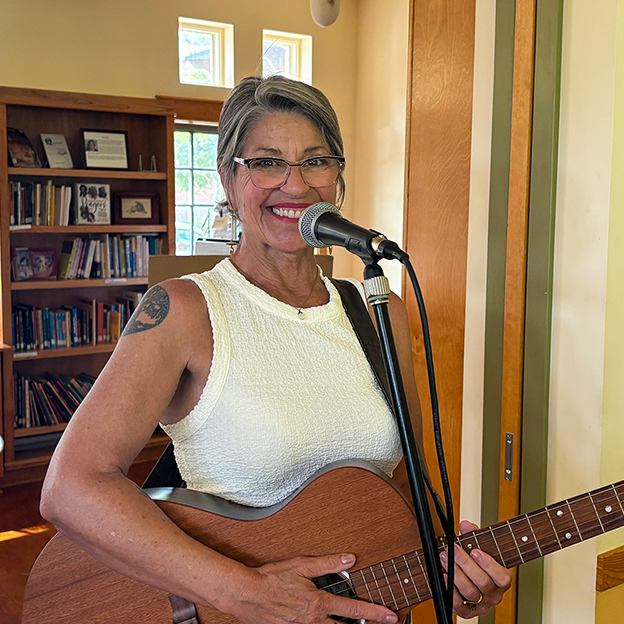 Julie Ross